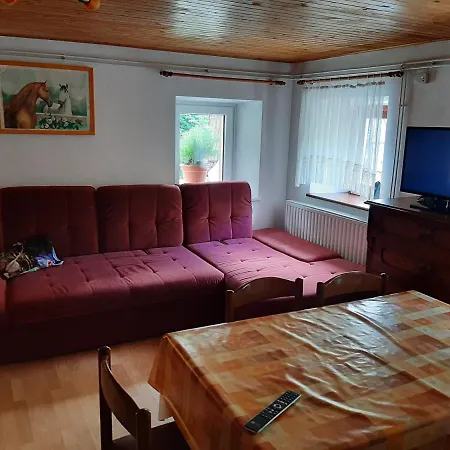 Apartma Car *