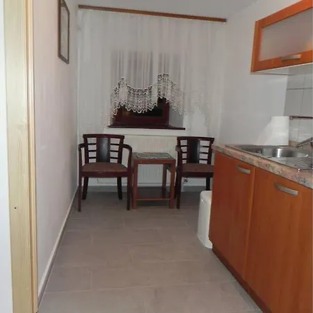 Apartma Car Dolenja Trebuša