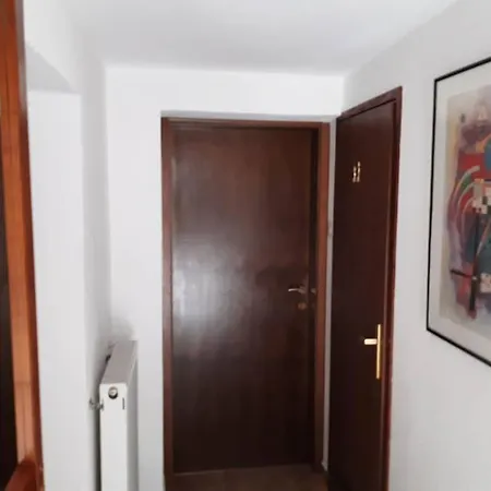 Apartma Car * Dolenja Trebuša